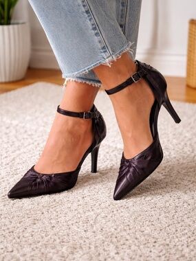 Bakers Satin Bow Pointed Toe Heels Size 7 Black Ankle Strap Pumps
